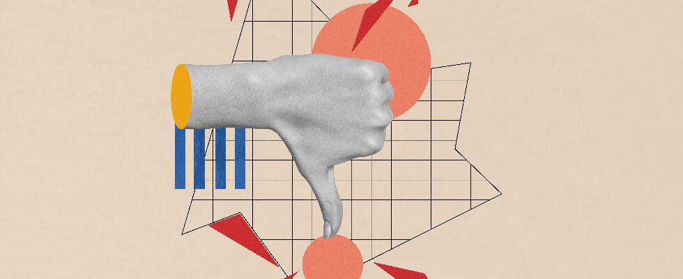 A thumbs down shows the consequences of a mis-hire and emphasizes the importance of best hiring practices.